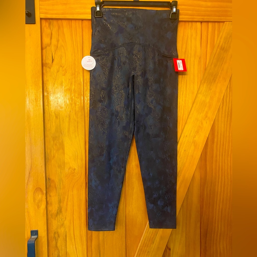 NWT Spanx legging with booty boost